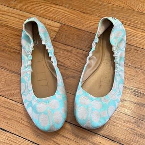 Coach Aly signature C flat size 10 tan and mint green cute!